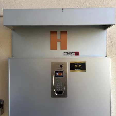 Apartman Cannes Marina Cosy Au Calme Avec Terrasse Mandelieu